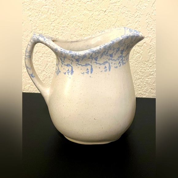 Vintage Roseville Pottery Pitcher. Handmade And Hand painted - Picture 3 of 8